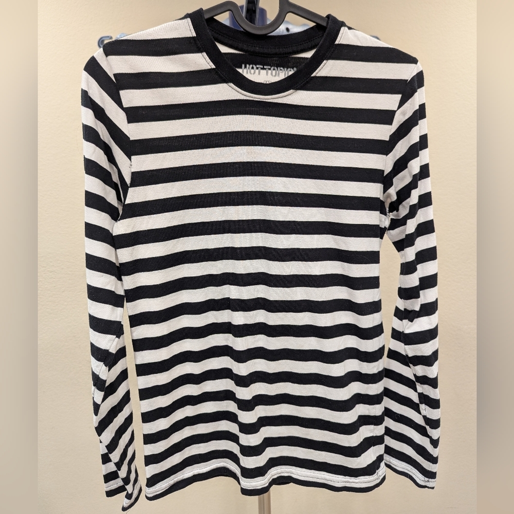 Black and White Striped Long-Sleeve T-shirt Men's XS Hot Topic